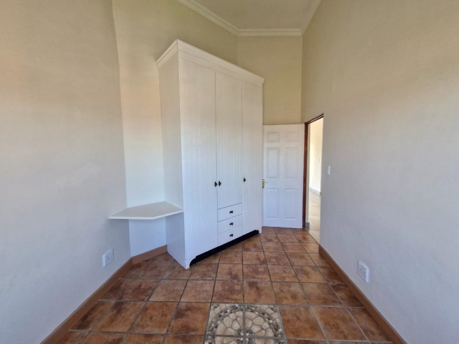 To Let 3 Bedroom Property for Rent in Meerhof North West